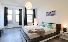 MD-8 Kleiststrasse 4 - Zentral nur 5min bis zur Innenstadt - 2Schlafzimmer-Smart TV-Badewanne-Innenhoflage